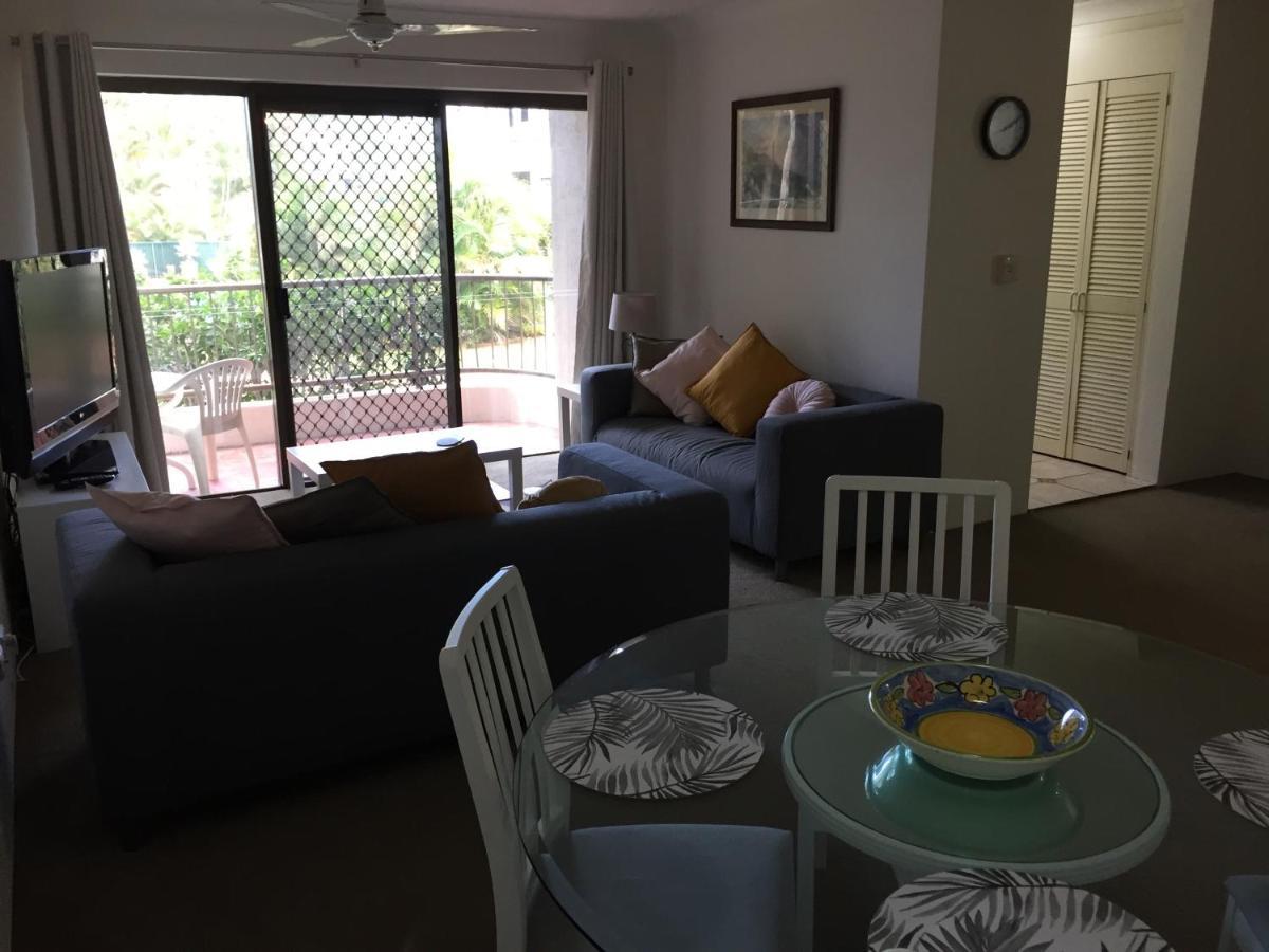 Broadwater Shores Waterfront Apartments Gold Coast Exterior photo