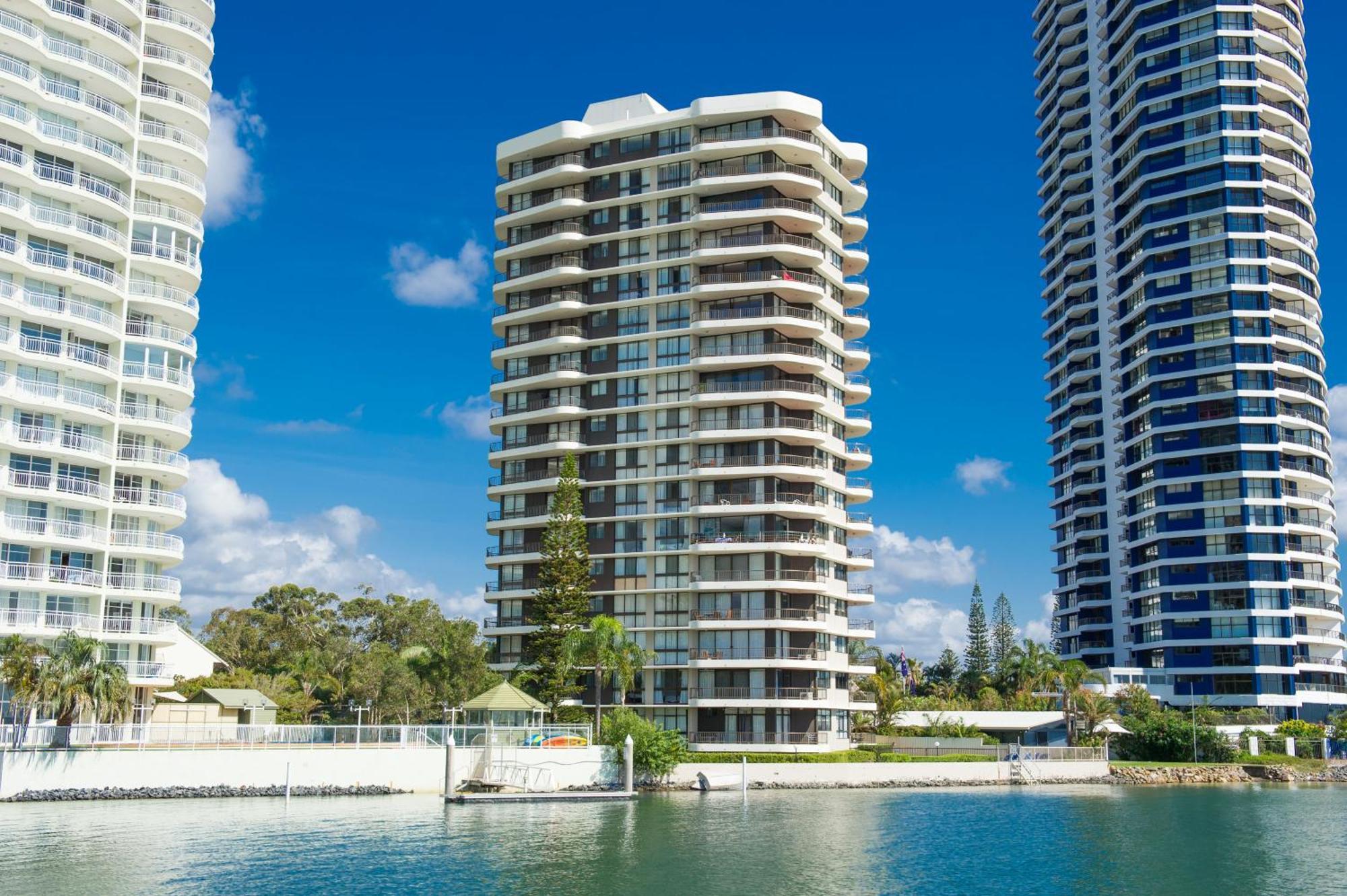 Broadwater Shores Waterfront Apartments Gold Coast Exterior photo