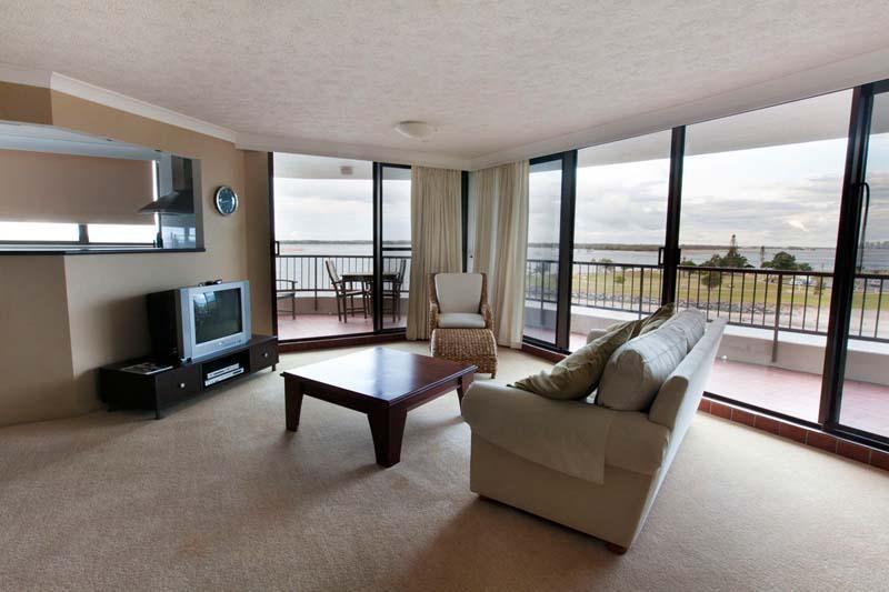 Broadwater Shores Waterfront Apartments Gold Coast Exterior photo